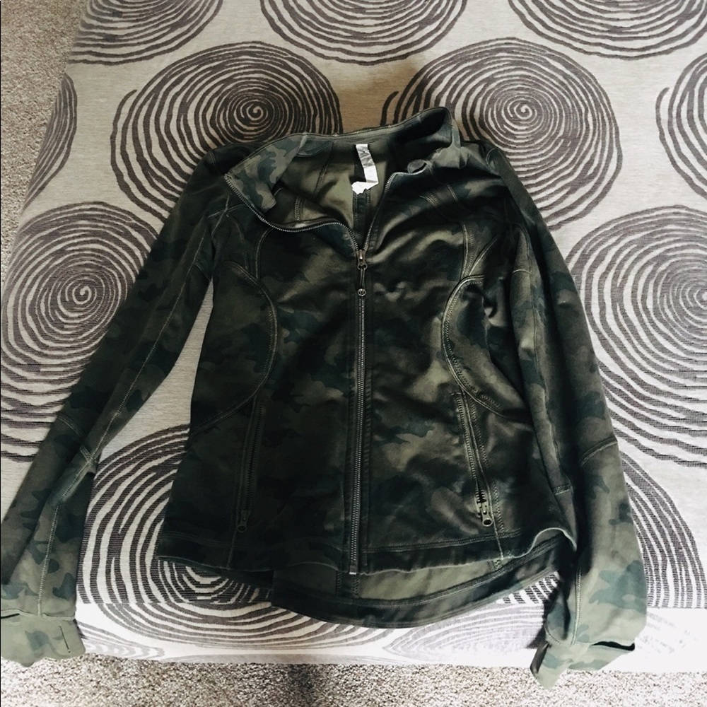 Lululemon define jacket size 8